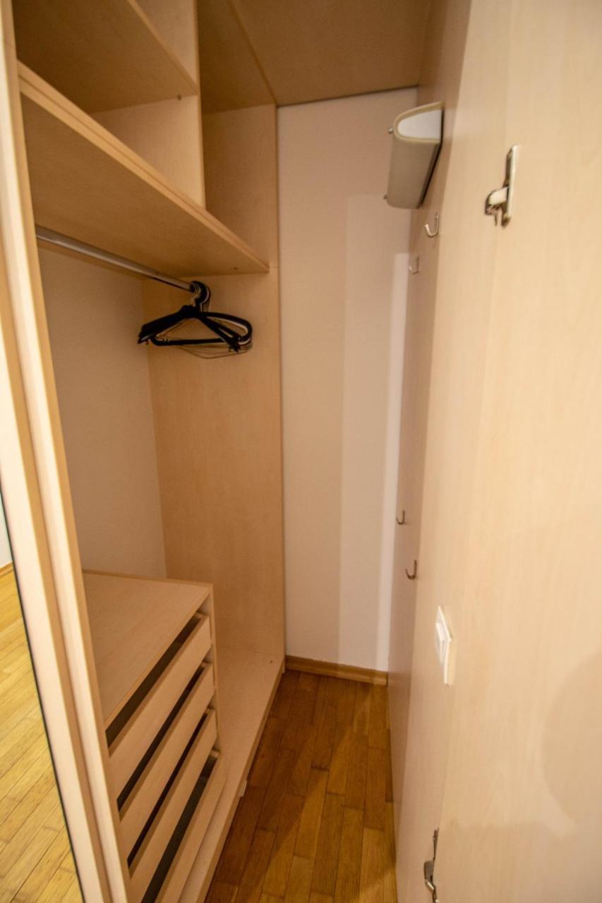 פראג Vojtesska Apartment By Ruterra מראה חיצוני תמונה