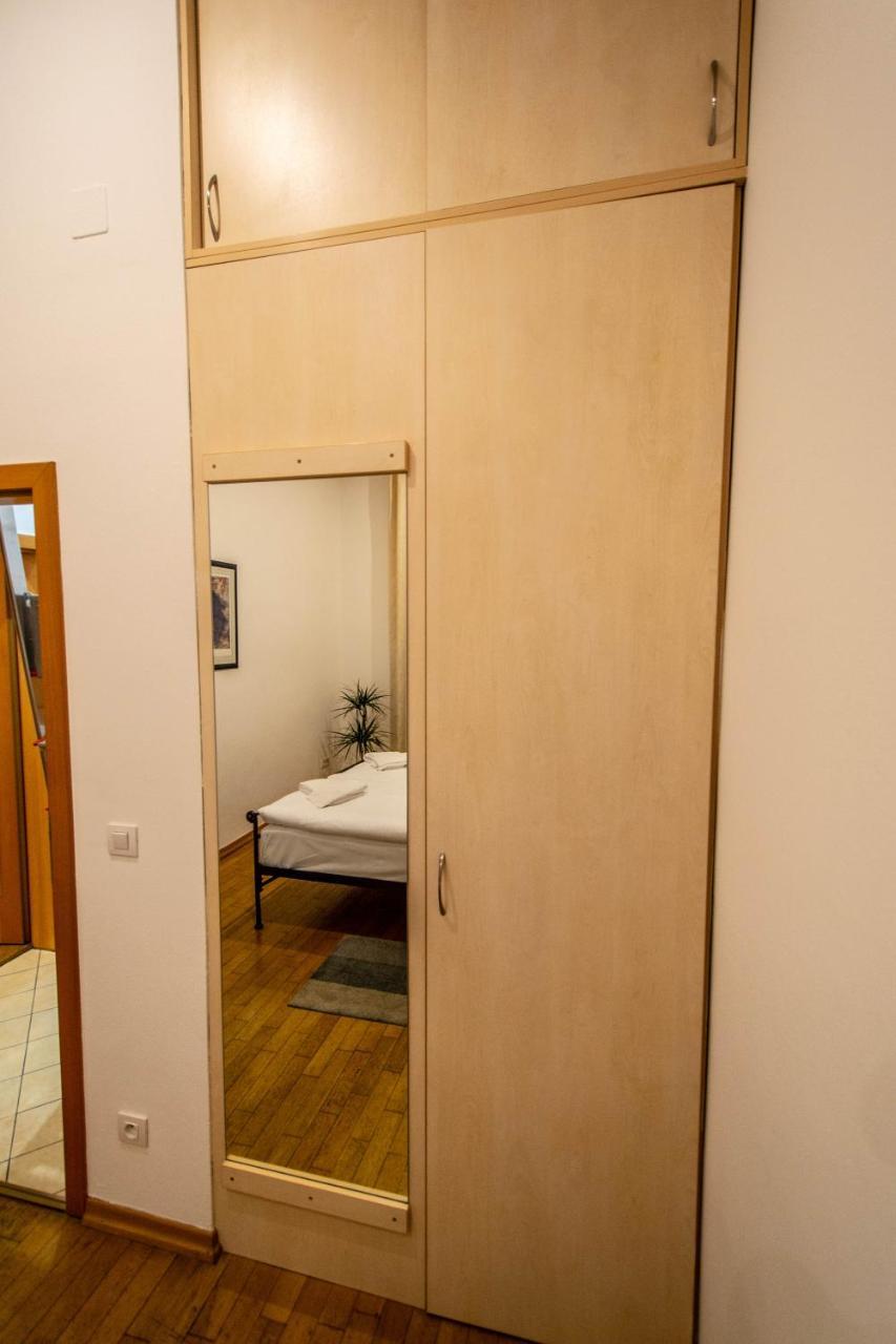 פראג Vojtesska Apartment By Ruterra מראה חיצוני תמונה